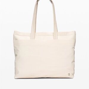 Lululemon On My Level Tote Large 15L